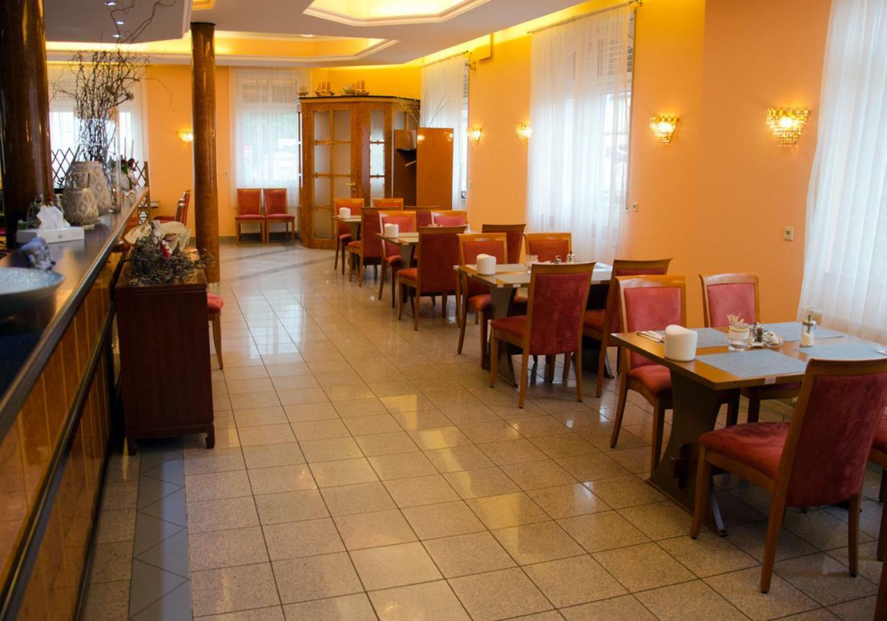 Kraichtaler Hof Exterior foto
